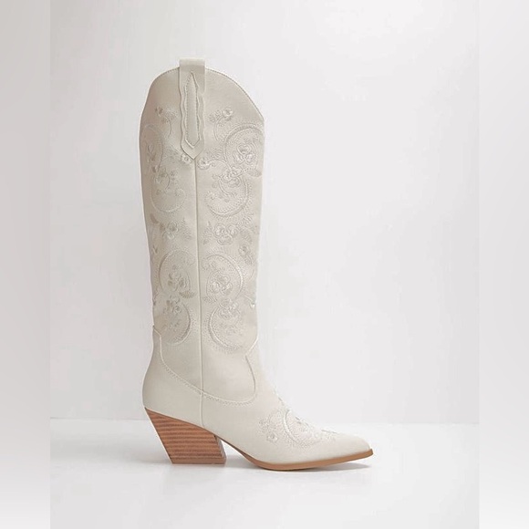 Zakai Shoes - New White Floral Cowboy Boots Size 10